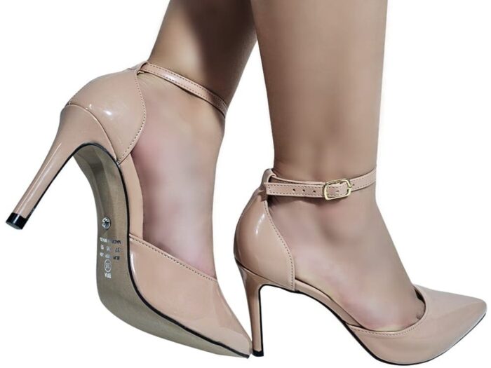 Scarpin verniz nude