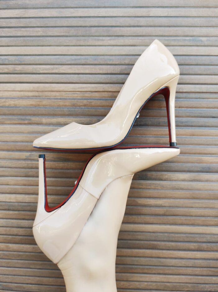 Scarpin Classic verniz nude - Imagem 6