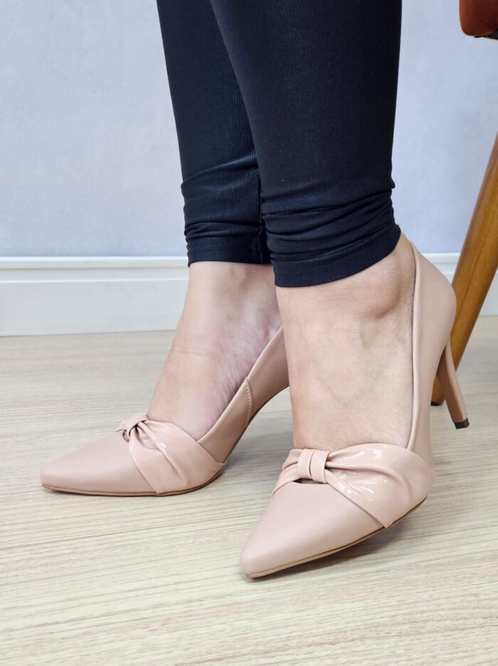 Salto fino nude - Imagem 3